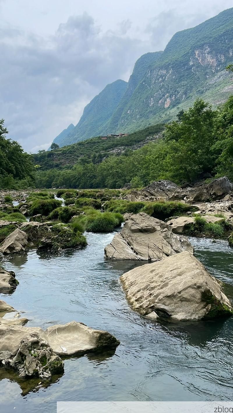 关岭：喀斯特峰丛屏障下的零感染坚守