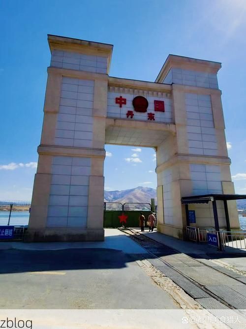 丹东边境线上的疫情防线：口岸城市如何应对输入风险？