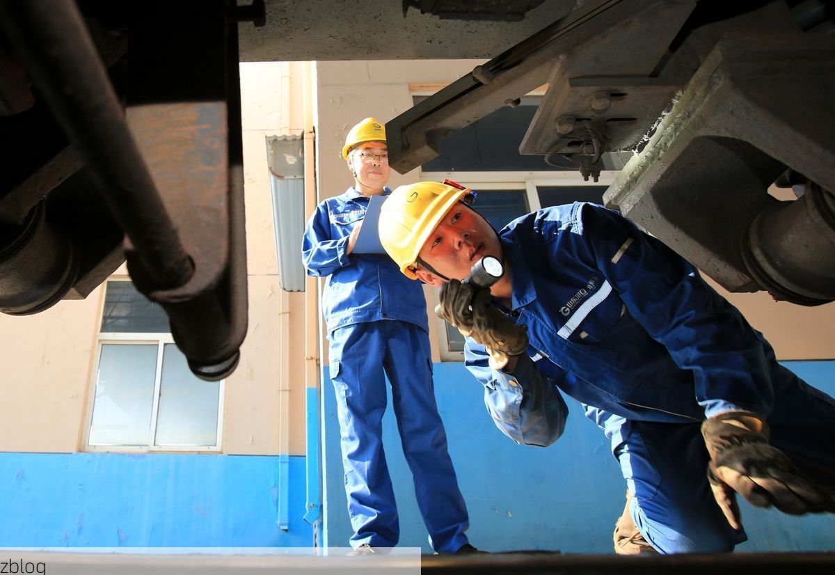 港口区疫情：临海工业枢纽的防控压力测试