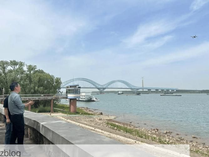 镇江：长江与运河交汇处的疫情防波堤